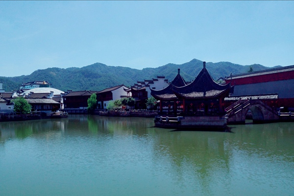 湖南省皮革行业协会第六届第一次会员大会暨六届一次理事（扩大）会议圆满召开